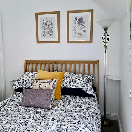 Gorgeous Two Bedroom Cottage, Pet Friendly! Feriehus *