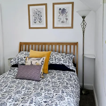 Gorgeous Two Bedroom Cottage, Pet Friendly! Feriehus *