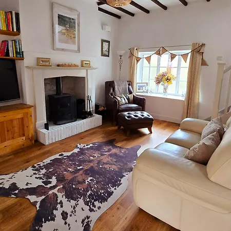 Gorgeous Two Bedroom Cottage, Pet Friendly! Casa de Férias